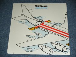 画像1: NEIL YOUNG - LANDING ON WATER / 1986 US AMERICA ORIGINAL Brand New SEALED LP