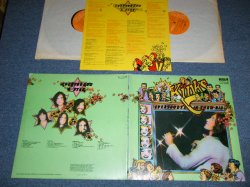 画像1: THE KINKS -  EVERYBODY'S IN SHOW-BIZ  : With SONG SHEET  (Ex+++/MINT- ) / 1972 UK ENGLAND ORIGINAL  Used 2-LP's 