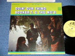 画像1:   BOOKER T.& THE MG'S - DOIN' OUR THING ( Matrix # ST-STX 681223-1  / ST-STX 681224-1S ) ( Ex/Ex+++ :EDSP ) / 1968 US AMERICA  ORIGINAL  2nd Press "1841 BROADWAY CREDIT at Bottom Label" STEREO Used LP  