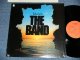 THE BAND - ISLANDS ( Matrix # 25/26 )  ( MINT/MINT-) / 1977 US AMERICA ORIGINAL "ORANGE Label" 1st Press "CAPITOL logo on BOTTOM LABEL" Used LP 