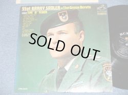 画像1: SSgt BARRY SADLER of The Green Berets バリー・サドラー軍曹 - SINGS THE "A" TEAM ( Ex++/Ex+++)  / 1966 US AMERICA ORIGINAL  1st Press "BLACK with DOG on TOP & White RCA VICTOR" Label MONO Used LP 