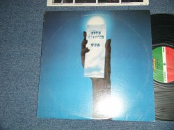 画像1: KING CRIMSON - USA (:Matrix # ST-A-75337 BB  △19791(2) /  ST-A-75338   △19791-x(1) ) (Ex+/MINT- : WOL) / 1975 US ORIGINAL  1st Press Small "75 ROCKFELLER Credit Label" LABEL  Used LP 