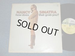 画像1: NANCY SINATRA - HOW DOES THAT GRAB YOU? ( Ex-/VG+++ Looks:VG+) / 1966 US AMERICA ORIGINAL 1st press "MULTI COLOR Label"  MONO Used LP 