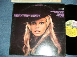 画像1: NANCY SINATRA - MOVIN' WITH NANCY ( Ex+/Ex+++ ) / 1967 US AMERICA 1st Press "MULTI-COLOR Label" STEREO Used LP 