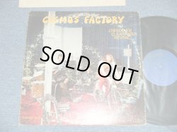 画像1: CCR CREEDENCE CLEARWATER REVIVAL -  COSMO'S FACTORY ( Matrix #  F 2800-RE-3 / F 2801-2  )  ( VG+/Ex++ ) / 1974 Version?  US AMERICA  "THIN VINYL"   "DARK BLUE with GOLD PRINT Label" Used LP 