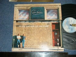画像1: CATE BROS. - IN ONE LOVE EYE & OUT THE OTHER ( Ex++/MINT- : BB MISS PRESS Label Sheet )  / 1976 US AMERICA ORIGINAL Used LP 