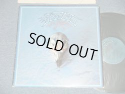 画像1: EAGLES - GREATEST HITS   (Matrix #  A)7E 1052A -13 RE CSM-S  B)7E-1052-B-10 RE CSM-S)  (Ex++/MINT-) / 1975 US AMERICA ORIGINAL 1st Press "EMBOSSED on CENTUER Cover" "1st Press CUSTOM Label" Used LP 