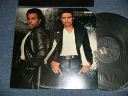 画像1: BLACK IVORY - HANGIN' HEAVY (Ex++/Ex+++ Cutout EDSP, WOBC)  / 1979 US AMERICA  ORIGINAL Used LP   