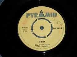 画像1: DESMOND DEKKERAND THE ACES - IT MIEK : PROBLEMS  (Ex++/Ex++ WOL) / 1969 UK ENGLAND  ORIGINAL Used 7"45 Single 