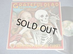 画像1: GRATEFUL DEAD - THE BEST OF : SKELTON FROM THE CLOSET  (Matrix #  A) W-1-2764   LW-3 / B) W-2-2764   LW-3)（Ex+/Ex+++ ) / 1974 US AMERICA  ORIGINAL 1st Press "BURBANK STREET Label"  Used LP