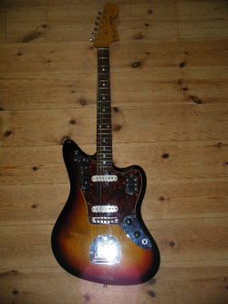 画像1: FENDER JAPAN フェンダー・ジャパン 1993-94 Reissue of 1960's60s JAGUAR   / 21993-94 JAPAN REISSUE RELEASE of 1960's  Model Rosewood Fingerboard 3-Color Sunburst + GIG BAG