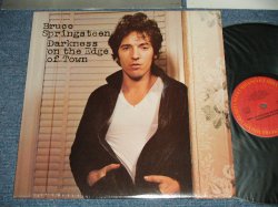 画像1: BRUCE SPRINGSTEEN - DARKNESS ON THE EDGE OF TOWN ( Matrix #  A) PAL-35318-1B TML-S  D9     B) PBL-35318 -2C TML-S  E12 )  (MINT/MINT-) / 1978 US AMERICA "2nd Press LARGE PRINTED TITLE Back Cover and HARD INNER SLEEVE" Used LP 