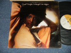 画像1: CAROL DOUGLAS - MIDNIGHT LOVE AFFAIR (Ex+/Ex++ Looks:Ex++ CUTOUT) / 1974 US AMERICA  ORIGINAL Used LP  