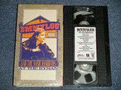 画像1: EMMYLOU HARRIS - AT THE RYMAN (MINT/MINT) / 1992 US AMERICA  'NTSC' SYSTEM  Used VIDEO 