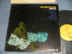 画像1: MEMPHIS SLIM - MESSIN' AROUND WITH THE BLUES (Ex++/Ex+++) / 1976 Version? US AMERICA REISSUE 2nd Press "YELLOW-BROWN Label" Used LP 