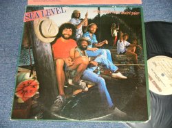 画像1: SEA LEVEL (CHUCK LEAVELL of ALLMAN BROS.) - LONG WALK ON A SHORT PIER (Ex+/MINT- Cut out) / 1979 US AMERICA ORIGINAL "With CUSTOM INNER" Used LP 