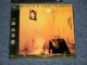 RICHARD & LINDA THOMPSON (Fairport Convention) - SHOUT OUT THE LIGHTS (MINT-/MINT) / 1993 US AMERICA ORIGINAL "LIMITED EDITION" "GOLD CD" Used CD