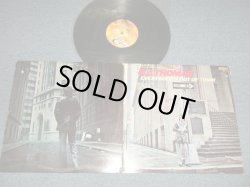 画像1: B.J.THOMAS - EVERYBODY'S OUT OF TOWN ( Ex+++, Ex++, MINT-/MINT- BB)) / US AMERICA 2nd Press Label Used LP