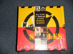 画像1: The CLASH - THE SINGLES (MINT-/MINT) / 2006 UK ENGLAND Used 19 x 7" Single with PICTURE Sleeve 