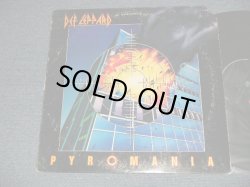 画像1: DEF LEPPARD - PYROMANIA (Matrix #A) 422-810-308-1-AS - MASTERDISK HW PRC B) 422-810-308-1-BS - PRC-3-1-5-B)(VG++/Ex++ CUT OUT) / 1983 US AMERICA ORIGINAL Used LP