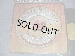 画像1: GRATEFUL DEAD - AMERICAN BEAUTY (Matrix #A)WS-1893 39804-1-2  [Artisan logo] B)WS-1893 39805-1-1  [Artisan logo]) "Pressed By Columbia Records Pressing Plant, Terre Haute" (VG+++/Ex++ EDSP) / 1970 US AMERICA ORIGINAL 1st Press "WB" on TOP With GREEN Label  Used LP 