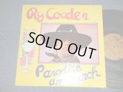 画像1: RY COODER -  PARADISE LUNCH  (Matrix #A)MS-1-2179 WW1 1-1 SP  ─◁ B)MS-2-2179 ＷW5 1-1  ─◁) Capitol Records Pressing Plant, Winchester in VIRGINIA (Ex+++/MINT-)  / 1980's Version  US AMERICA 2nd Press "With BARCOHD at Back Cover With BROWN  without STEREO at Bottom Label" Used LP 