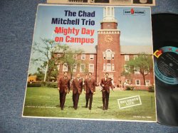 画像1: THE CHAD MITCHELL TRIO (JIM MCGUINN of THE BYRDS) - MIGHTY DAYS ON CAMPUS (Ex++/Ex+++ EDSP, STOBC) / 1962 US AMERICA ORIGINAL MONO Used LP 