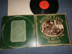 画像1: MOTHER EARTH (TRACY NELSON) - LIVING WITH THE ANIMALS  (VG++, Ex+/Ex+ Looks:Ex-) / 1969 Version US AMERICA 2nd Press "RED Label" Used LP
