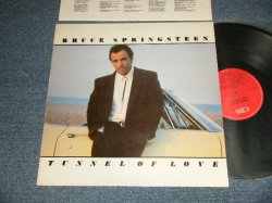 画像1: BRUCE SPRINGSTEEN - TUNNEL OF LOVE (Matrix #A)460270-1-A2-3 B)DMM A C-01-4602702D-B) (Ex++/MINT) / 1987 UK ENGLAND ORIGINAL "With CUSTOM INNER SLEEVE  With LYRICS "  Used  LP  