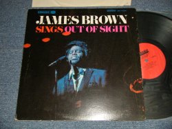 画像1: JAMES BROWN - SINGS OUT OF SIGHT (Ex++/Ex+++ BB, WOFC) / 1968 US AMERICA ORIGINAL STEREO Used LP