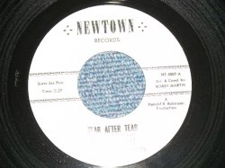 画像1: PATTY LABEL & THE BLUE BELLES - A)TEAR AFTER TEAR  B)GO ON (Ex+++/Ex+)  / 1962 US AMERICA ORIGNAL"WHITE COLOR Version Lsbel"  Used 7" 45 rpm Single  