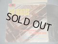 THE BEATLES - PLEASE PLEASE ME (GOLD & BLACK Label : 2nd Press "Northern Songs Ltd. Credit Label) (MATRIX Number #A)XEX-421-1N 2 GL B)XEX-422-1N 12 GM) ('THIN' PMC Logo on Back Cover) (Ex/Ex++ Looks:VG+++, Ex+) / 1962 UK ENGLAND "GOLD PARLOPHONE" MONO LP