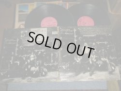 画像1: THE ALLMAN BROTHERS BAND - AT FILLMORE EAST (Matrix #A)ST-CAP-712223-DDD-1  AT/GP   B)ST-CAP-712225-DDD-1-111  AT/GP   C)ST-CAP-712226-EEE-1-11  AT/GP PR D)ST-CAP-712224-DDD-1- AT/GP PR) "RI/PHILIPS RECORDING CO. PRESS in RICHMOND in MIDLAND"    (Ex++/Ex+++) / 1971 US AMERICA ORIGINAL 1st PRESS "PINK Label" "RI" at BOTTOM Label Used  2-LP's 