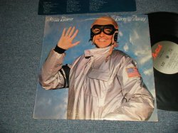 画像1: JOAN BAEZ - BLOWIN' AWAY (With CUSTOM INNER + INSERTS) (Ex+/MINT-) / 1977 US AMERICA ORIGINAL Used LP 