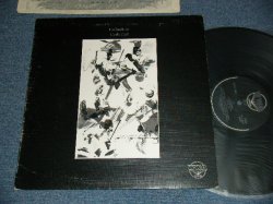 画像1: GENTLE GIANT - IN A GLASS HOUSE (With INSERTS) (With CUSTOM INNER)  (Ex++/MINT) / 1973 UK ENGLAND "DIE-CUT COVER" "TEXTURED COVER" ORIGINAL Used LP
