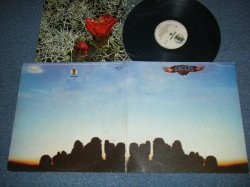 画像1: EAGLES - EAGLES ( 1st DEBUET ALBUM) (With CUSTOM INER) (Matrix #) (Ex+++, Ex-,Ex+++/Ex++ Looks:Ex+ TEAROBC) / 1972 UK ENGLAND ORIGINAL 1st Press "TEXTURED Cover & non-flipback sleeve" "1st Press WHITE CLOUD DOOR in CIRCLE Label" Used LP 