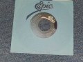 MICHAEL JACKSON - A) SHE'S OUT OF MY LIFE   B)GET ON THE FLOOR (MINT-/MINT-) / 1979 UA S AMERICA ORIGINAL Used 7" Single 