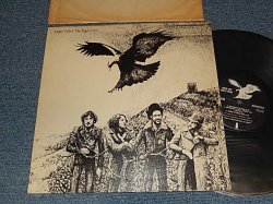 画像1: TRAFFIC - WHEN THE EAGLE FLIES (Matrix #A)A-1U STERLING  B)B-1U STERLING   VERY EARLY Number))(Ex+++/Ex+++) / 1974 UK ENGLAND ORIGINAL 1st Press "CUSTOM LABEL" Used LP 