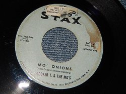 画像1: BOOKER T. and THE MG'S - A)MO' ONION   B)TIC-TAC-TOE (Ex++/VG+++ Looks:VG+) / 1963 US AMERICA ORIGINAL  Used 7" 45rpm Single  