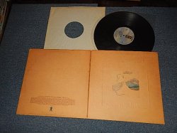画像1: JONI MITCHELL - COURT AND SPARK (Matrix #) "SANTA MARIA Press in CA"(Ex++/Ex++, Ex++ Looks:Ex) / 1973 US AMERICA ORIGINAL 1st Press "TEXTURED & EMBOSSED Jacket" "1st Press Label" Used LP 