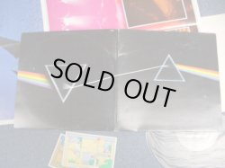 画像1: PINK FLOYD - THE DARK SIDE OF THE MOON ( MATRIX NUMBER : A-10/B-9 : 2x STICKER & 2 x POSTER : VG+++/Ex+++ ) / 1973 UK ORIGINAL 2nd Press Label  Used LP