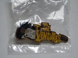 画像1: THE VENTURES  BADGES / PINS JAZZMASTER w/ YELLOW THE VENTURES LOGO 