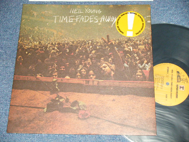 NEIL YOUNG  - TIME FADES AWAY  (MINT-/MINT) / GERMAN REISSUE 