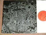 画像: CREAM - WHEELS OF FIRE - LIVE AT FILLMORE  ( Matrix Number "TYPING STYLE"583040 A//1 ▽420 1 5 / 53040 B//1 ▽420 1 8: Ex-/Ex )  / 1968 UK ENGLAND ORIGINAL 1st PRESS FULL COATING Jacket STEREO  Used LP