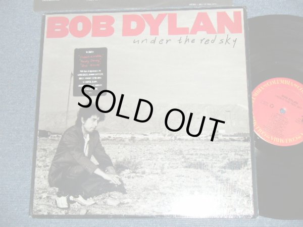 画像1: BOB DYLAN -  UNDER THE RED SKY ( MINT-/MINT-)  / 1990  US AMERICA ORIGINAL Used  LP