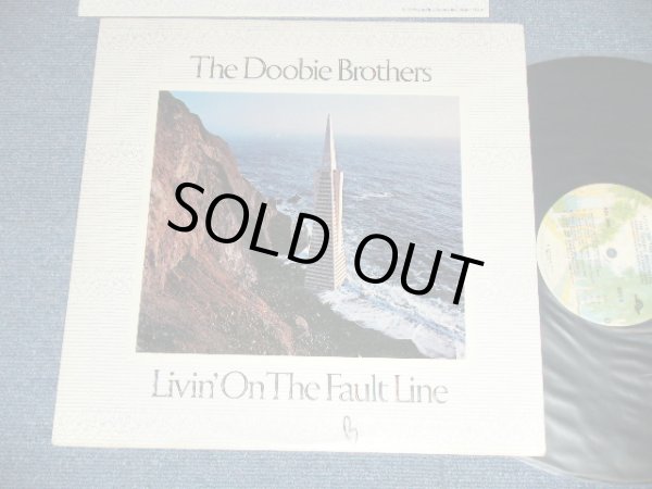 画像1: The DOOBIE BROTHERS - LIVIN' ON THE FAULT LINE   (Ex+/Ex+++,MINT-) / 1977 US AMERICA ORIGINAL Used  LP 