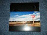 画像: PEARL JAM - YIELD (1st Press DIE CUT cover) +STICKER ( NEW  )  / 1998 UK ENGLAND ORIGINAL "Brand New"  LP