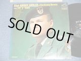 画像: SSgt BARRY SADLER of The Green Berets バリー・サドラー軍曹 - SINGS THE "A" TEAM ( Ex++/Ex+++)  / 1966 US AMERICA ORIGINAL  1st Press "BLACK with DOG on TOP & White RCA VICTOR" Label MONO Used LP 