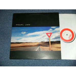 画像: PEARL JAM - YIELD (1st Press DIE CUT cover) ( eX++/mint- )  / 1998 US america ORIGINAL uSED LP