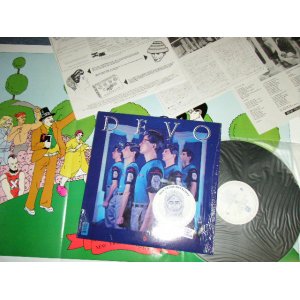 画像: DEVO - NEW TRADITIONALISTS :  With POSTER ( MINT-/MINT-)   / 1981 US AMERICA  ORIGINAL "With TITLE SEAL" Used  LP With POSTER 